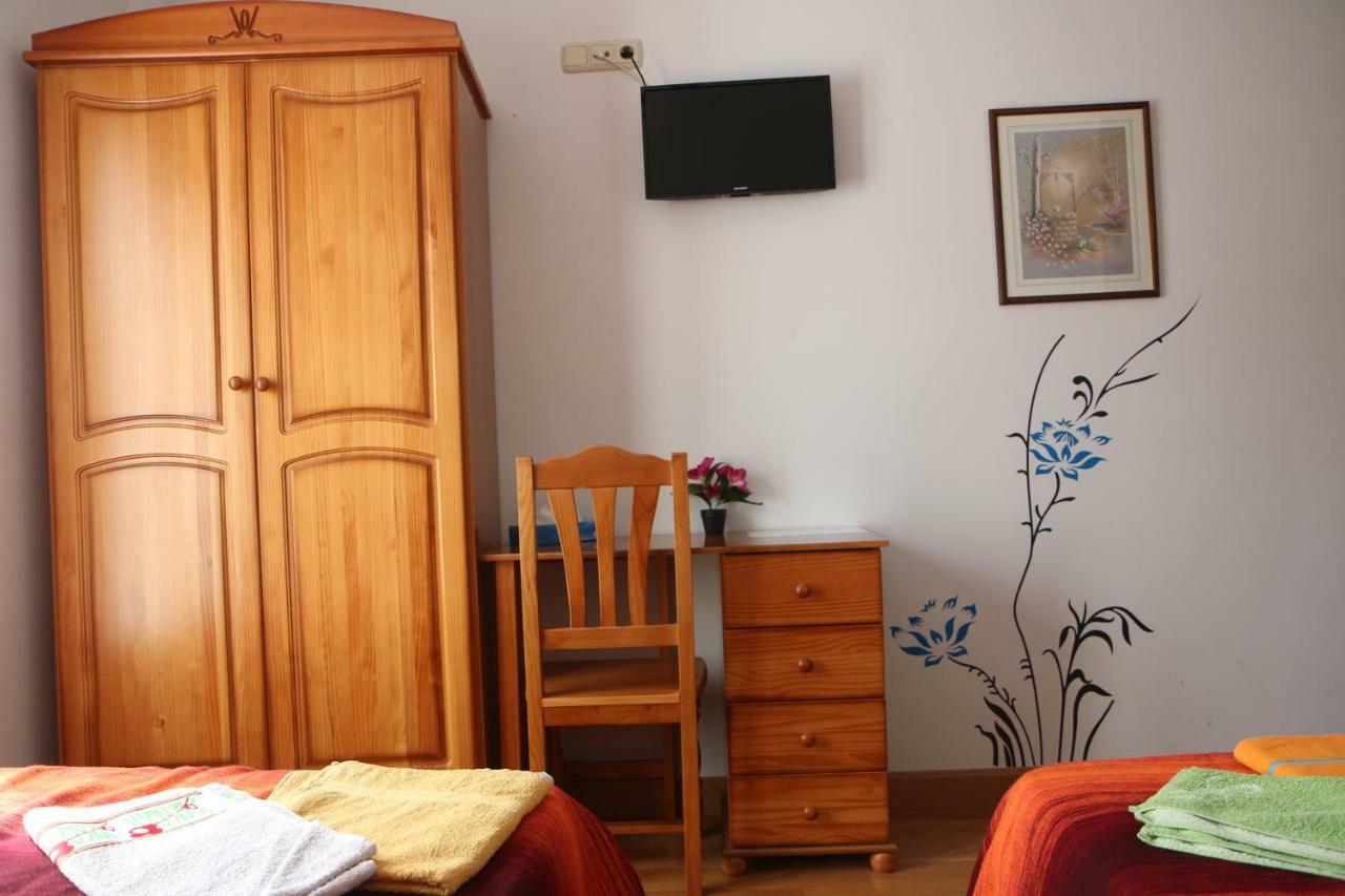 Hostal La Plaza Puente la Reina Eksteriør billede