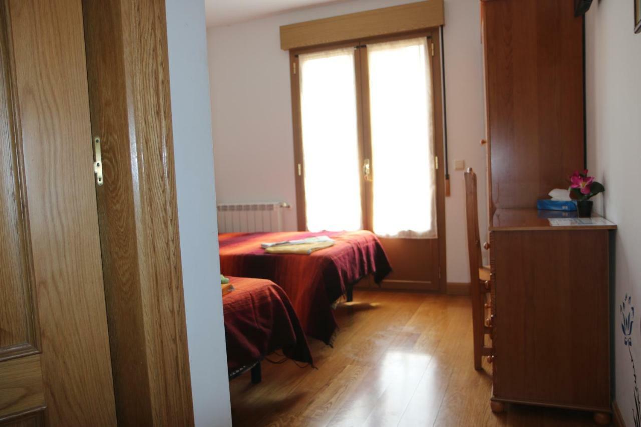 Hostal La Plaza Puente la Reina Eksteriør billede