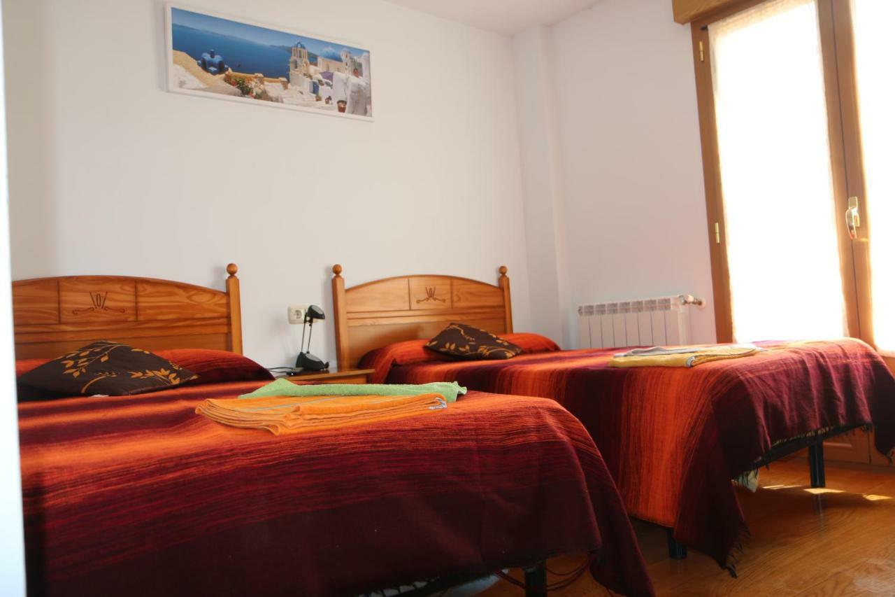 Hostal La Plaza Puente la Reina Eksteriør billede