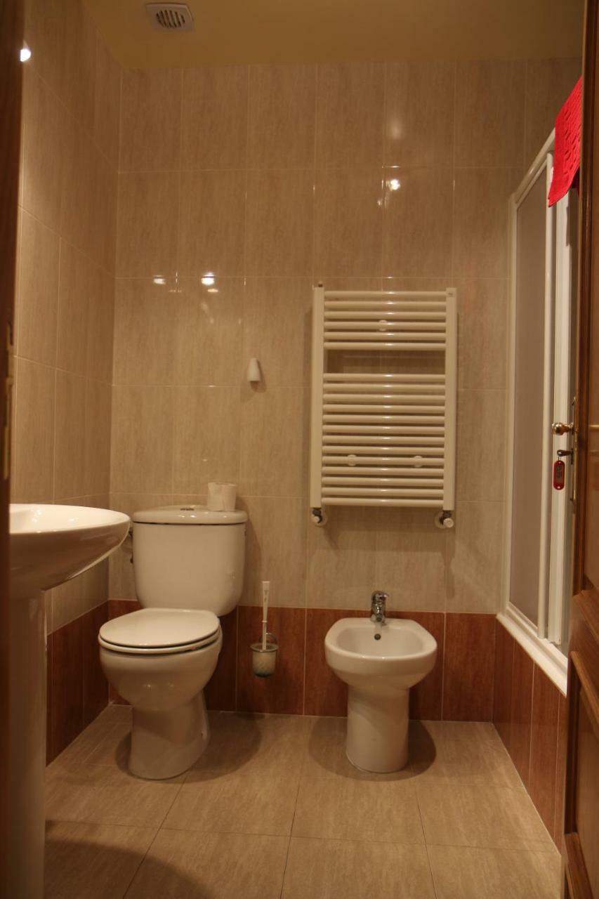 Hostal La Plaza Puente la Reina Eksteriør billede