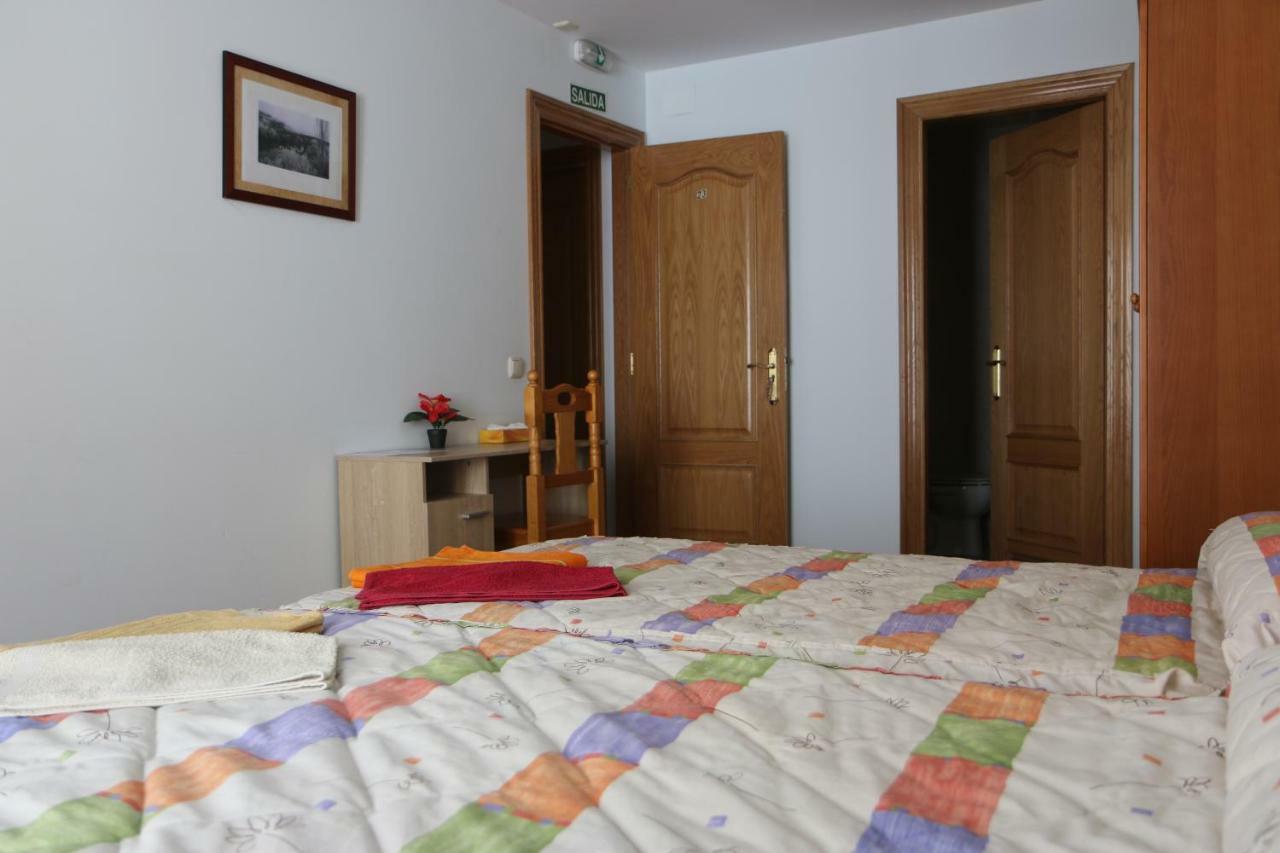 Hostal La Plaza Puente la Reina Eksteriør billede